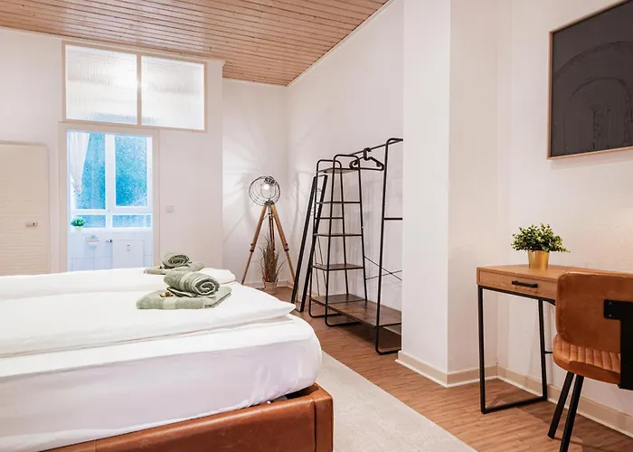 Schoene In * 克桑滕