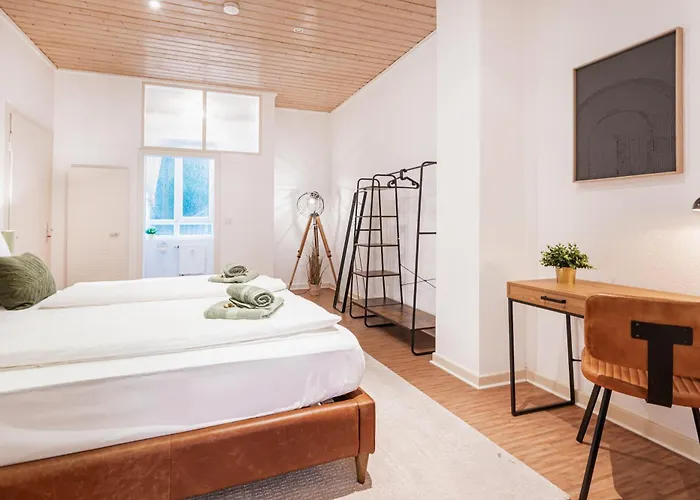 Schoene In * 克桑滕